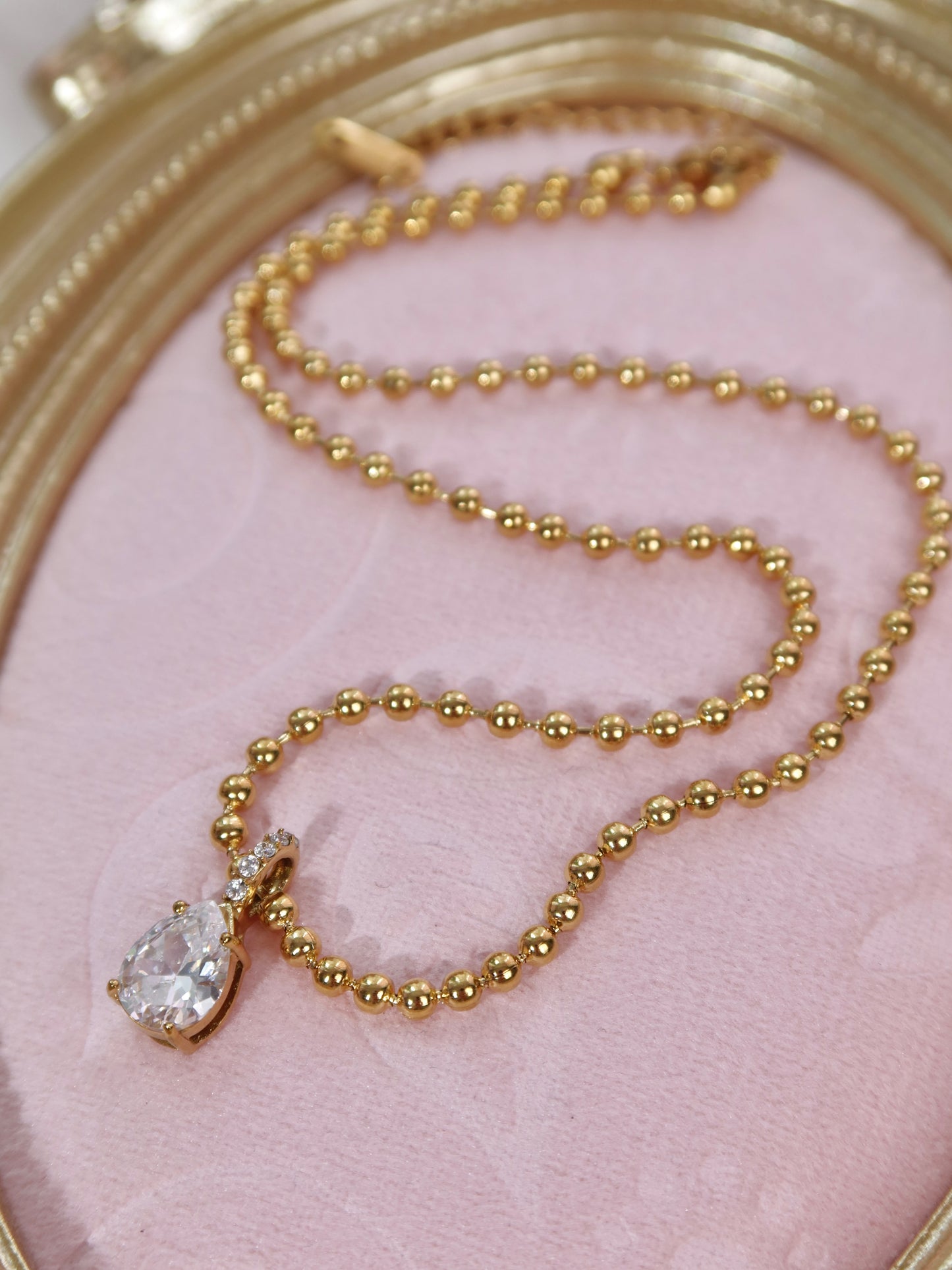 Teardrop Zircon Necklace