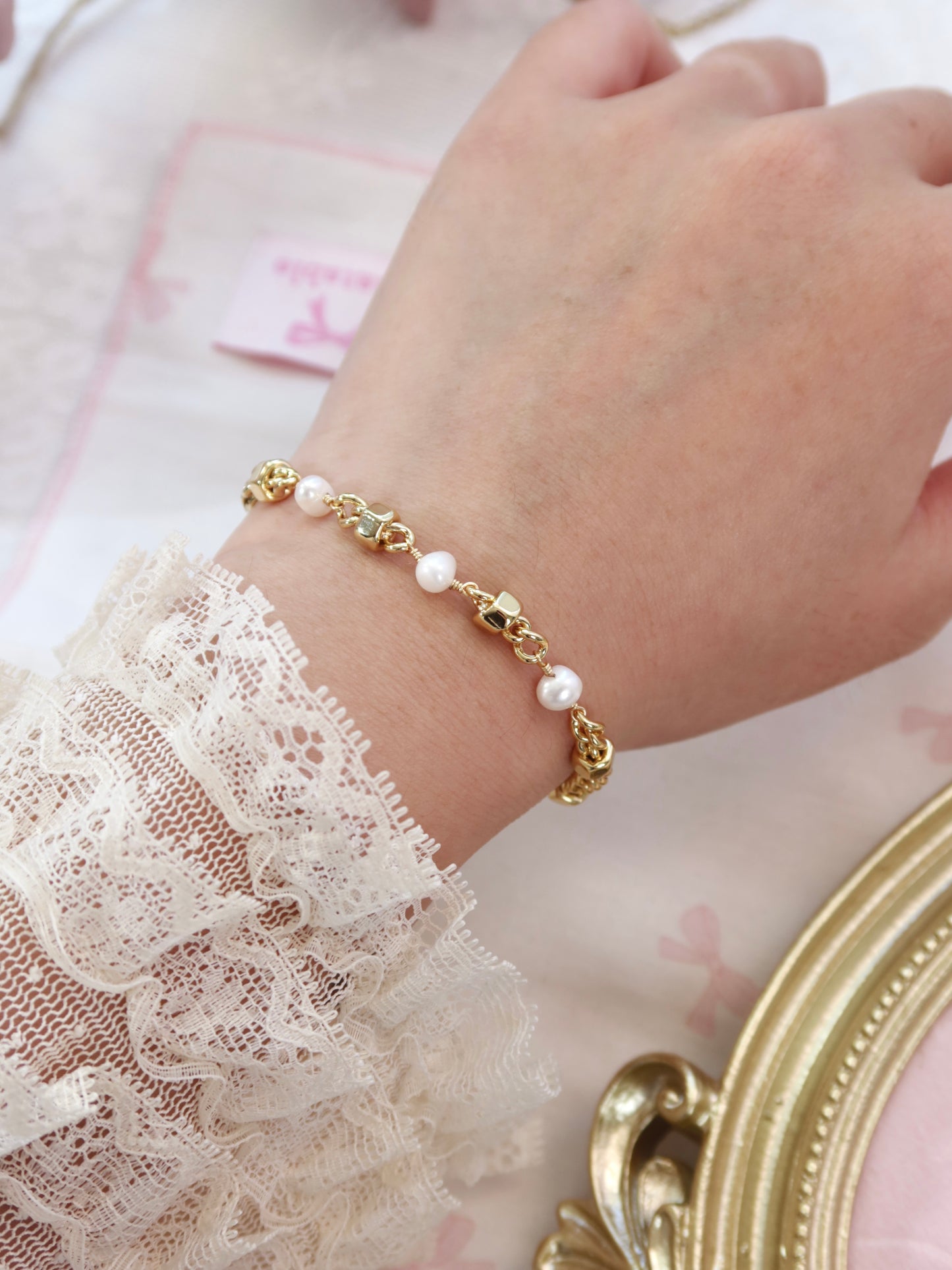 Luxe Natural Pearl Bracelet