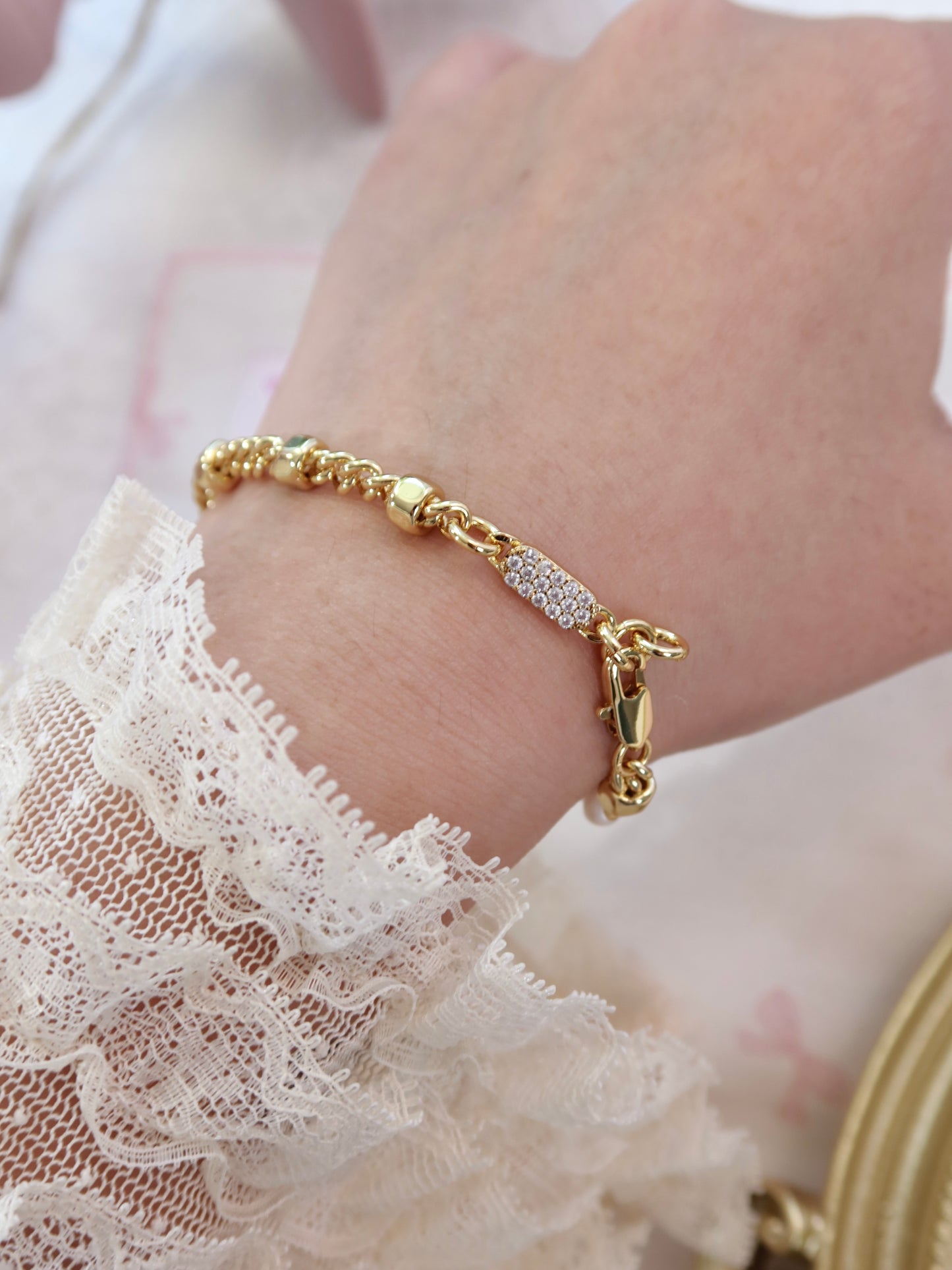Luxe Natural Pearl Bracelet