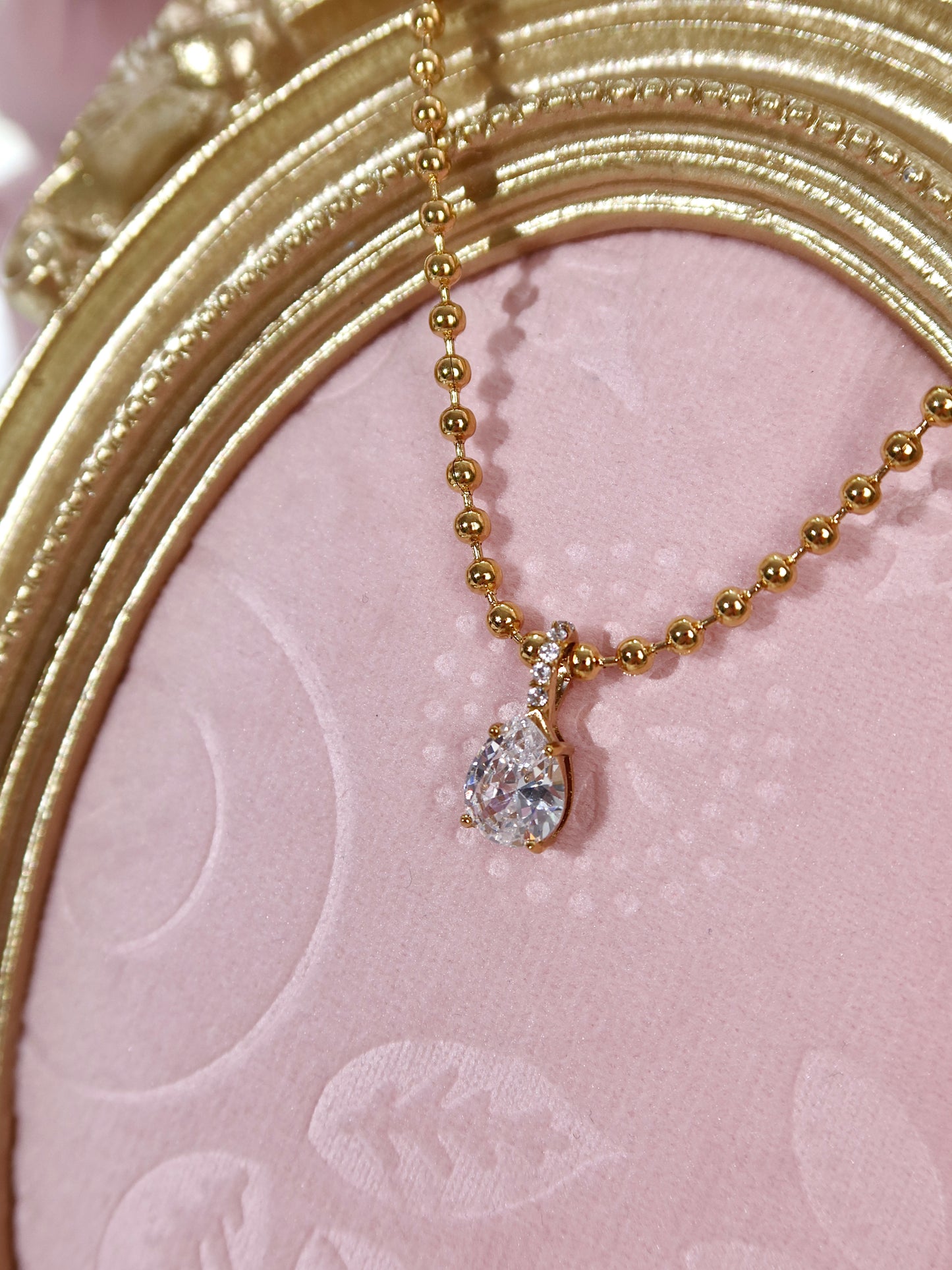 Teardrop Zircon Necklace