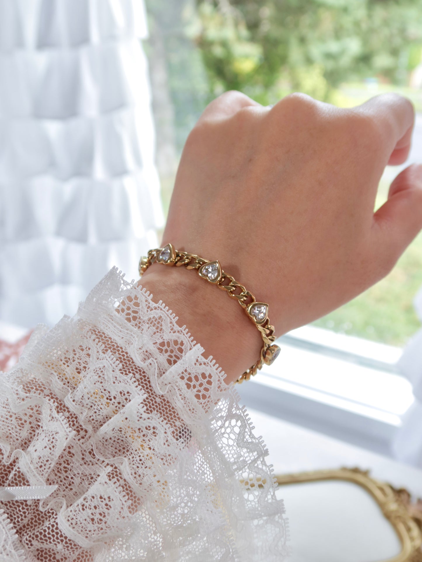 Sparkling Heart Zircon Bracelet